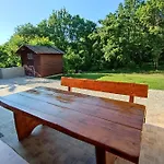 Noel アパート ポレッチ